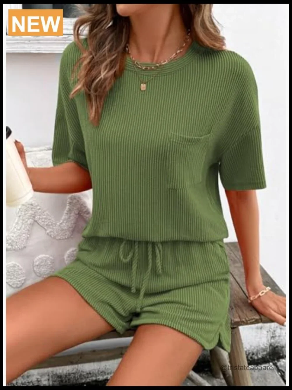 2 Piece Lounge Set Short Sleeve Tee High Waisted Shorts with Pockets